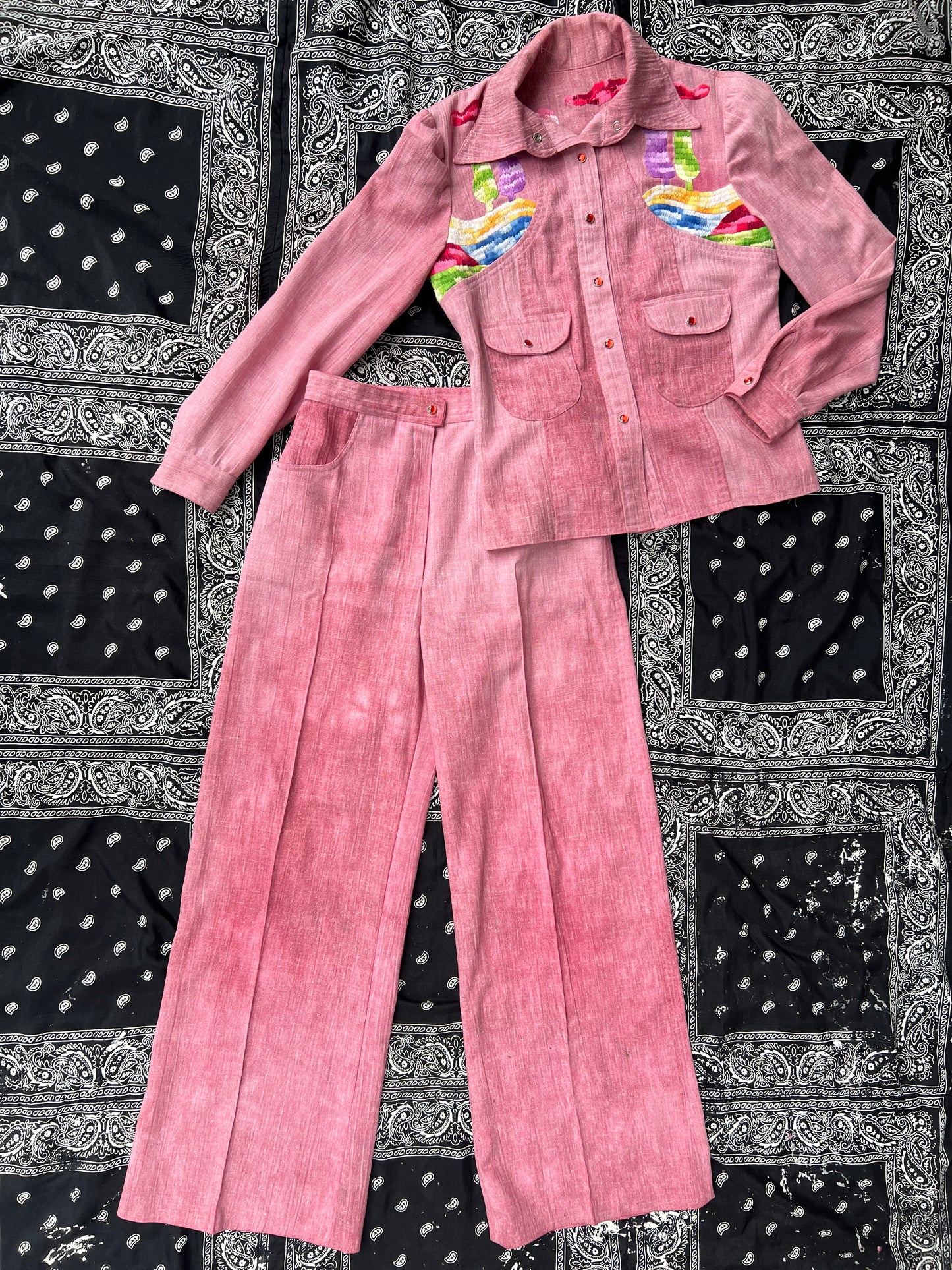 1970s Embroidered Pink Three Piece Set (NL)