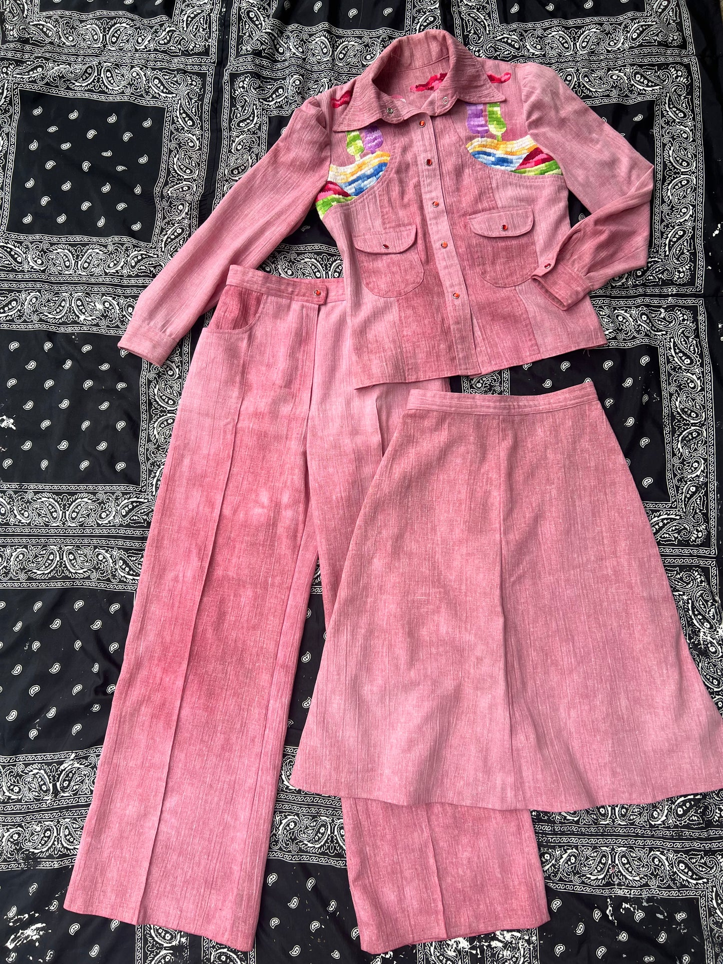 1970s Embroidered Pink Three Piece Set (NL)