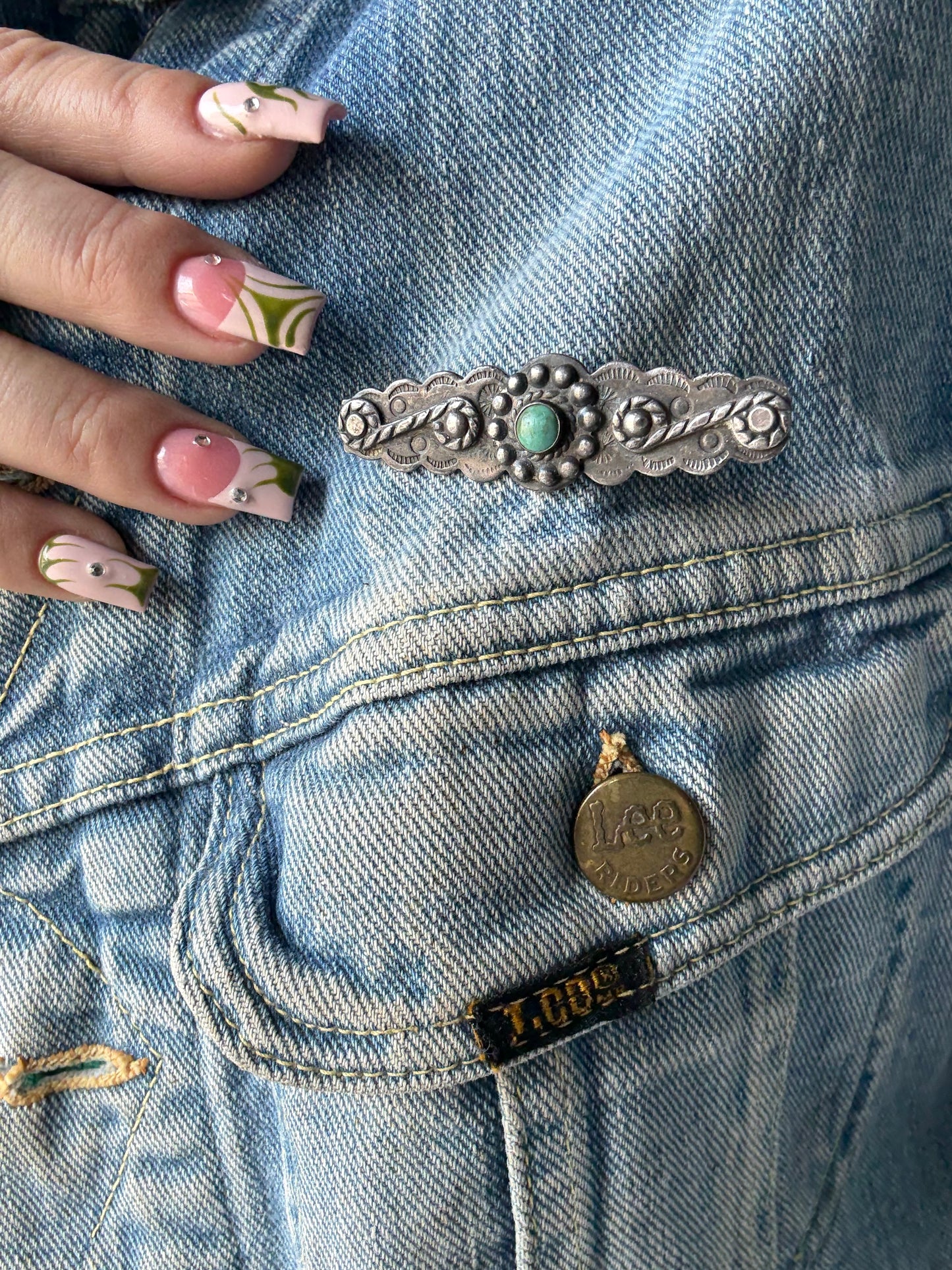 Single Stone Beaded & Rope Fred Harvey Pin