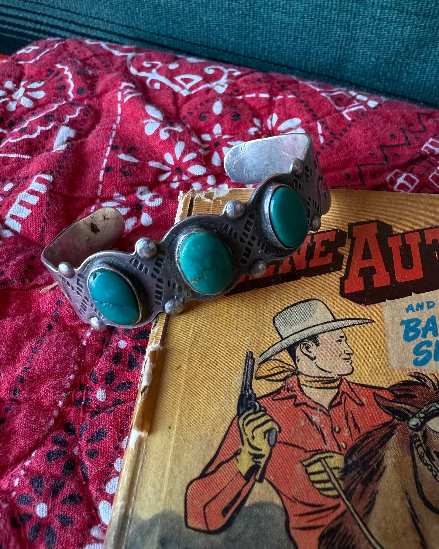 Fred Harvey Green 3 Stone Snakes Cuff