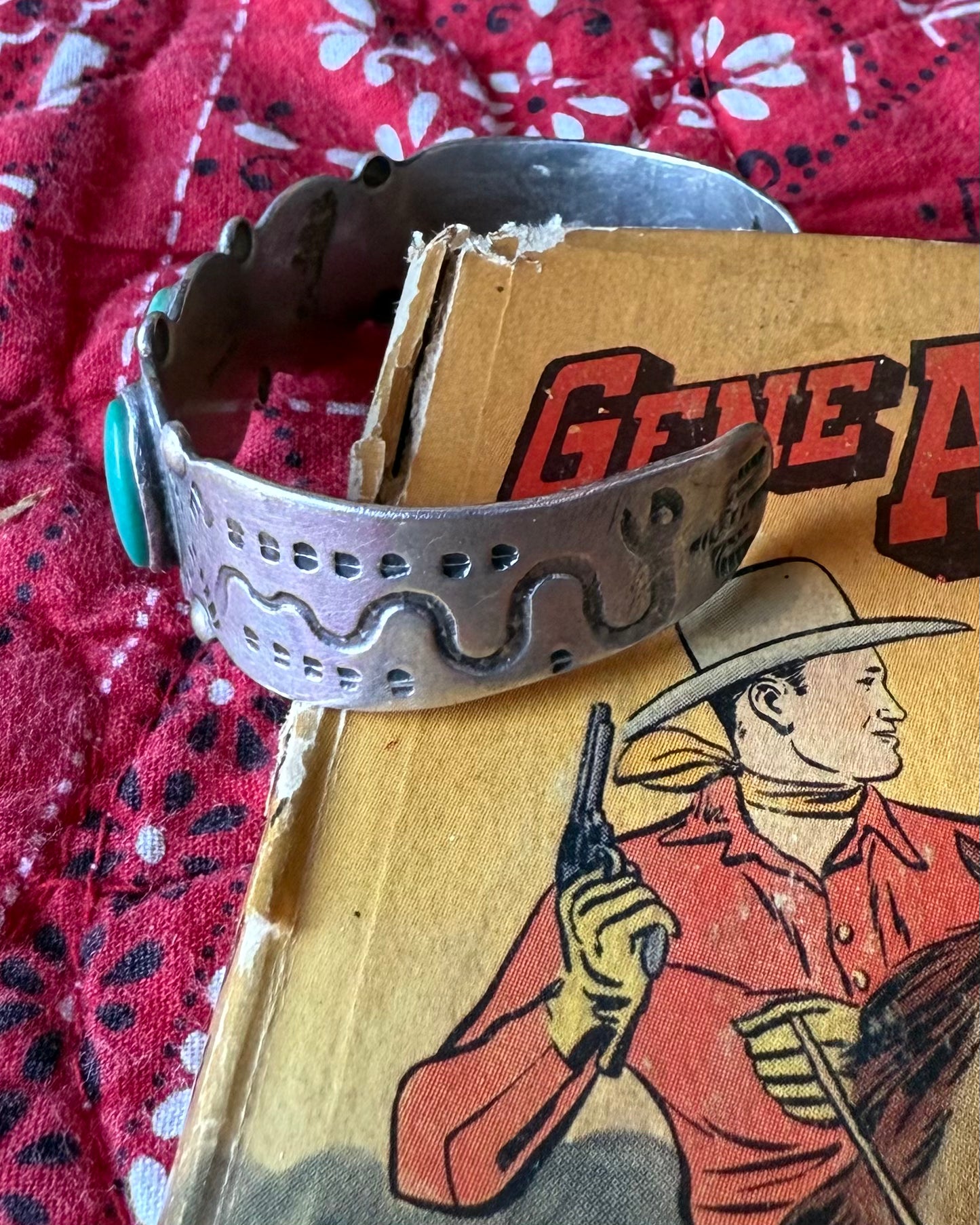 Fred Harvey Green 3 Stone Snakes Cuff