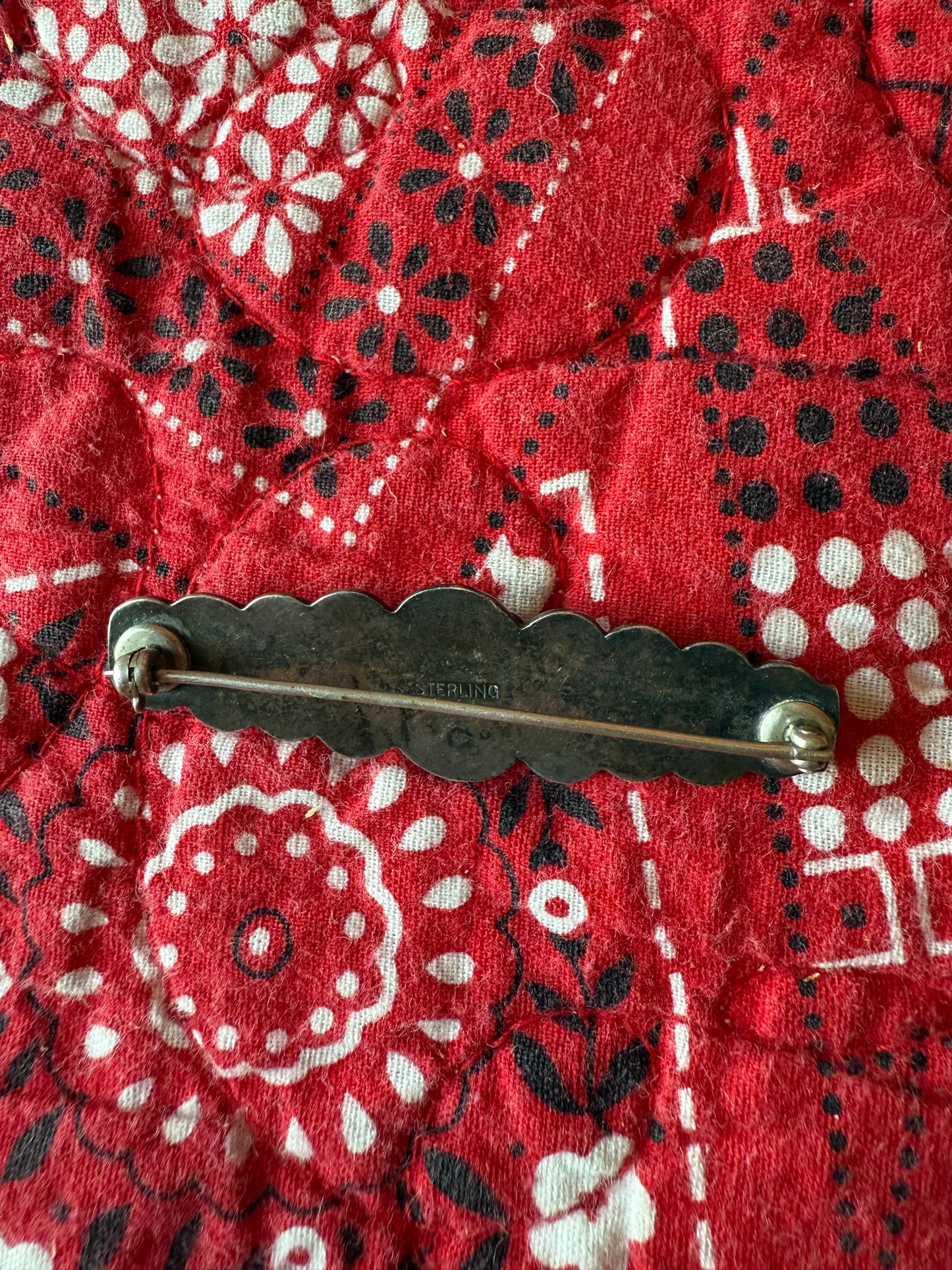 Single Stone Beaded & Rope Fred Harvey Pin