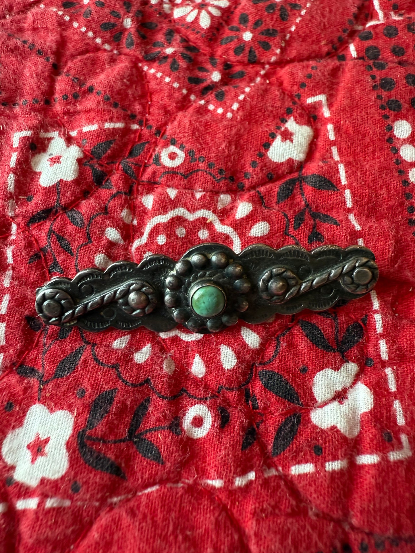 Single Stone Beaded & Rope Fred Harvey Pin