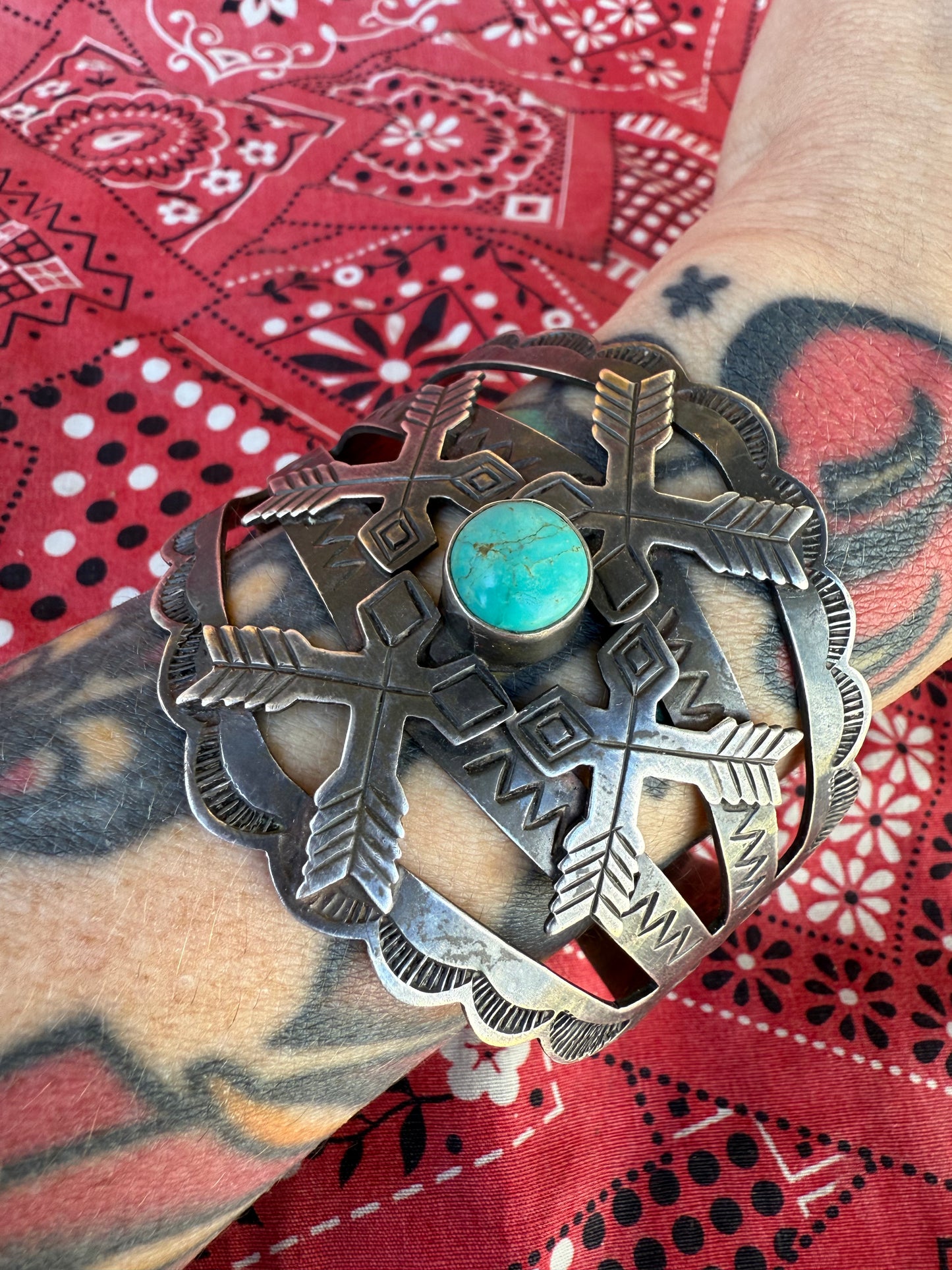 vintage Fred Harvey Era sterling and turquoise crossed arrows cuff (MA)