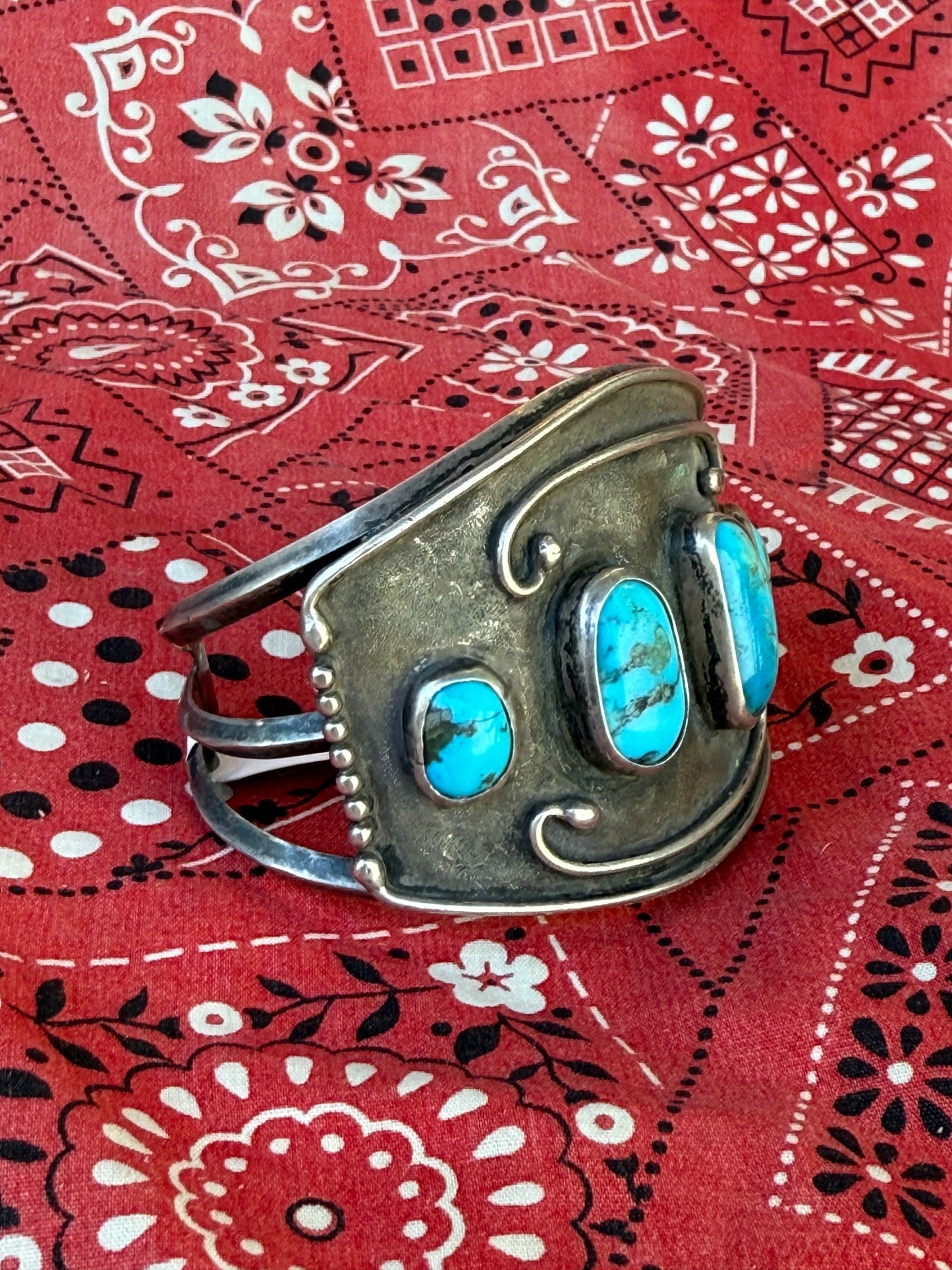 3 Band/4 Stone Edge Beading Cuff (MA)