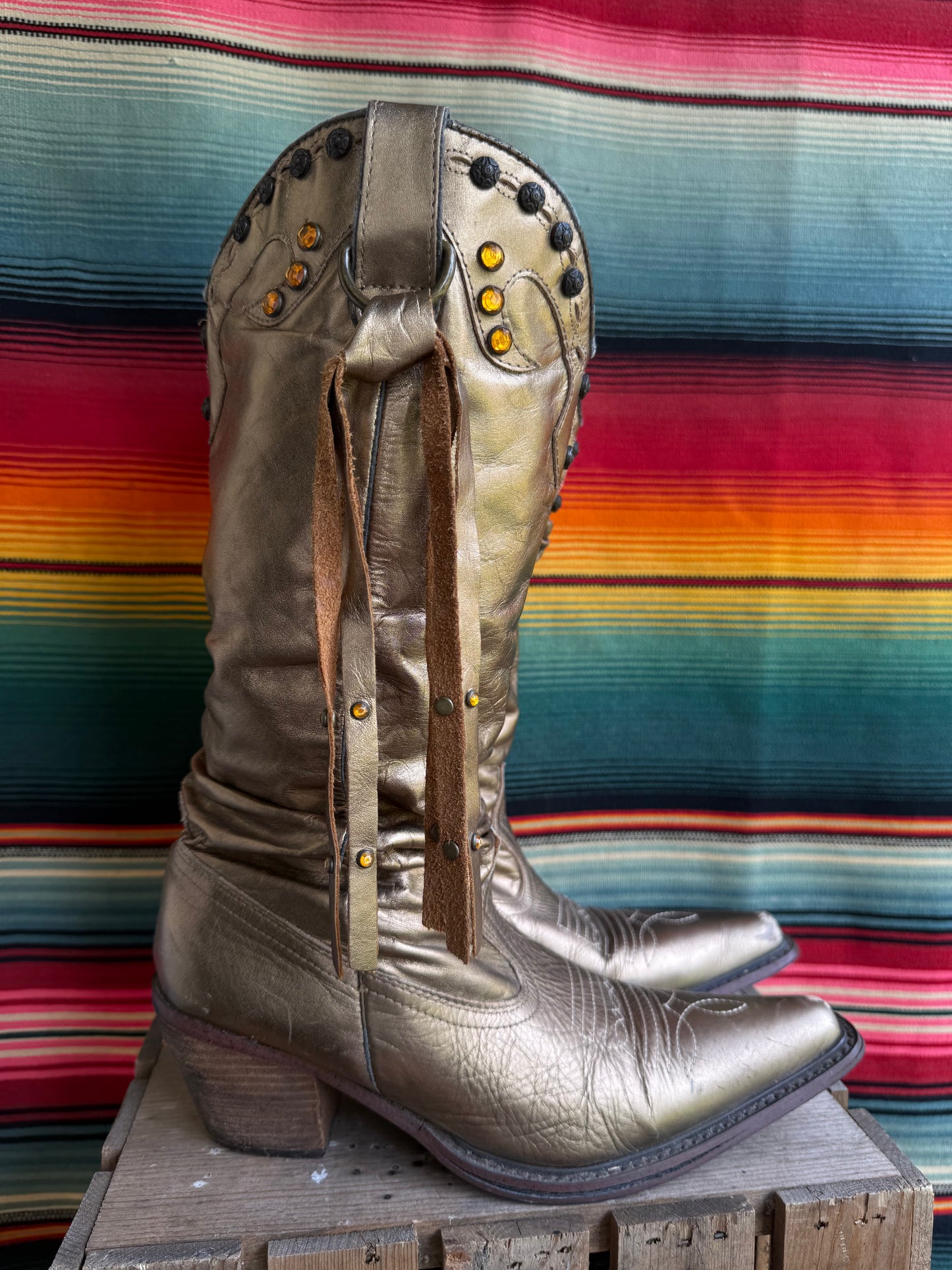 Vintage Y2K Steve Madden Gold Western Boots Size 9
