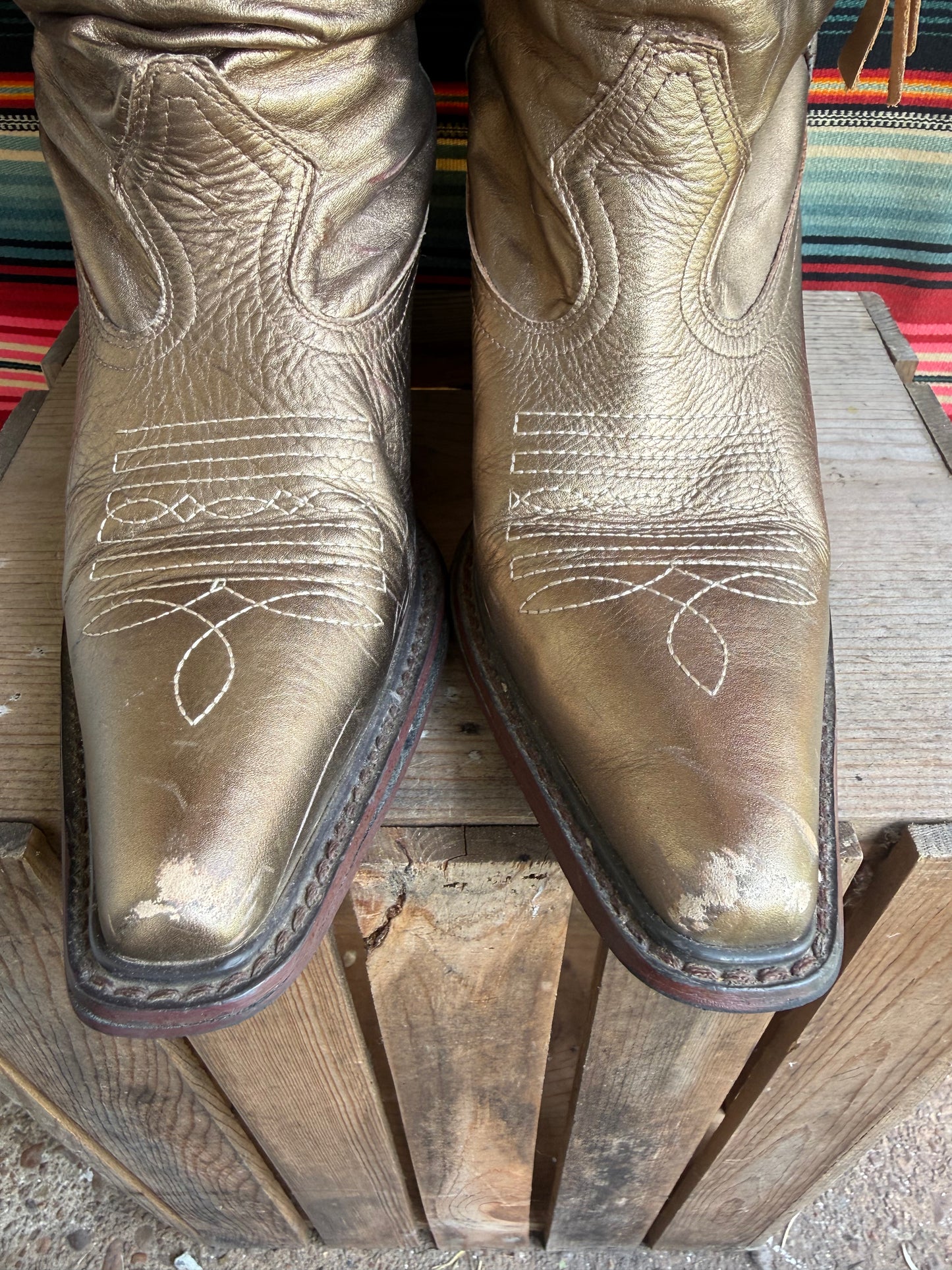 Vintage Y2K Steve Madden Gold Western Boots Size 9