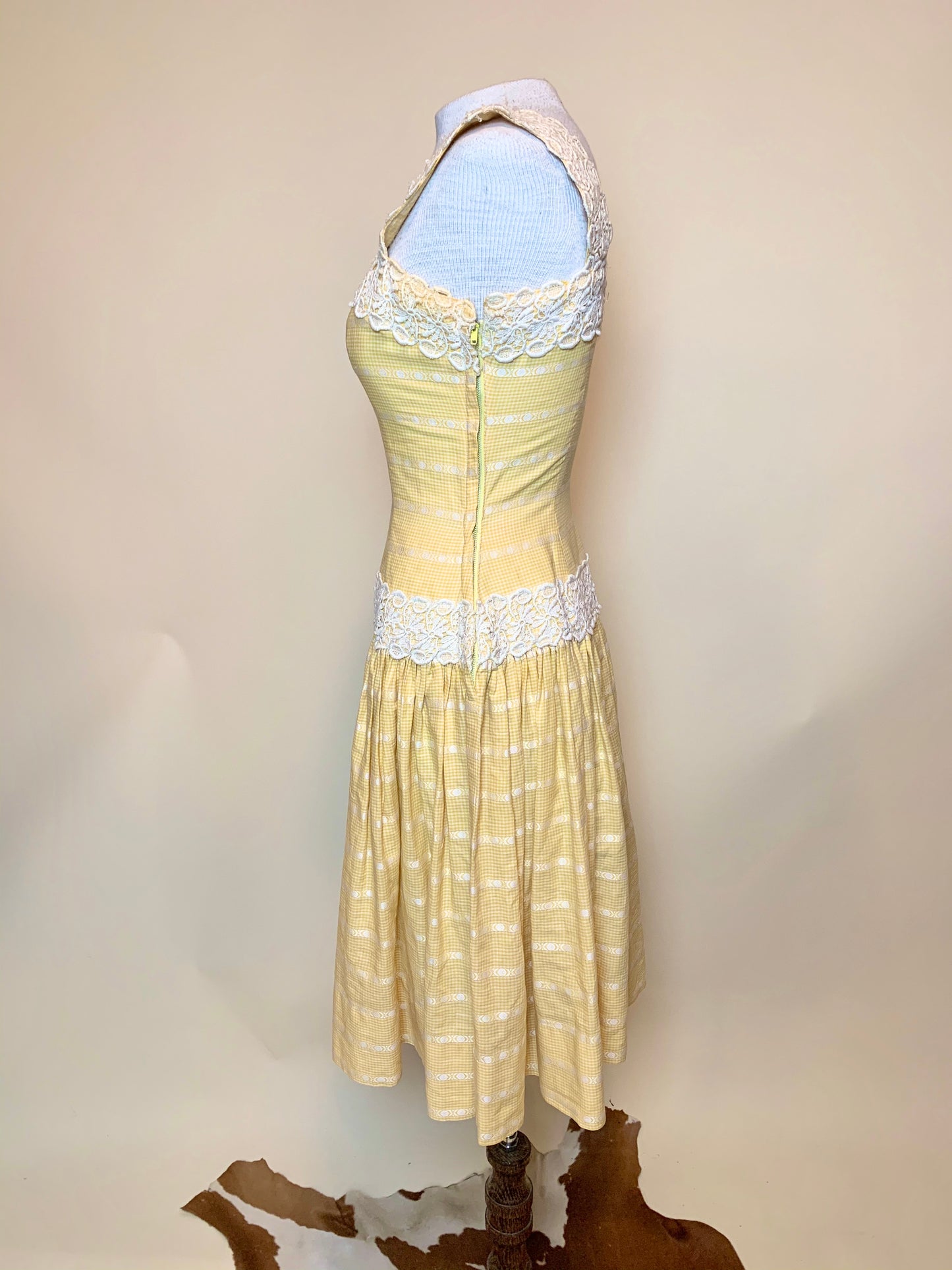 1950s Handmade Marigold & Lace Summer Dress (S)