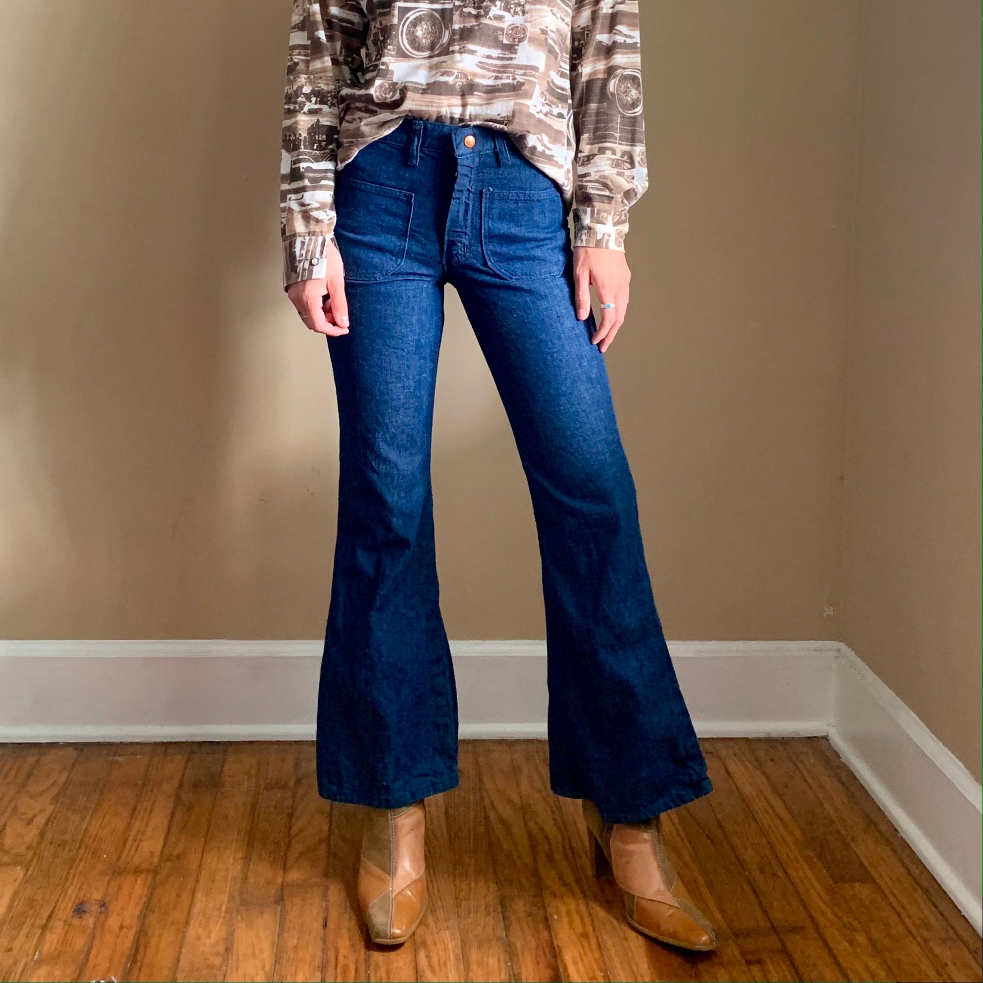 The Dolly Dark Wash Flare Jeans – SouthernRheas