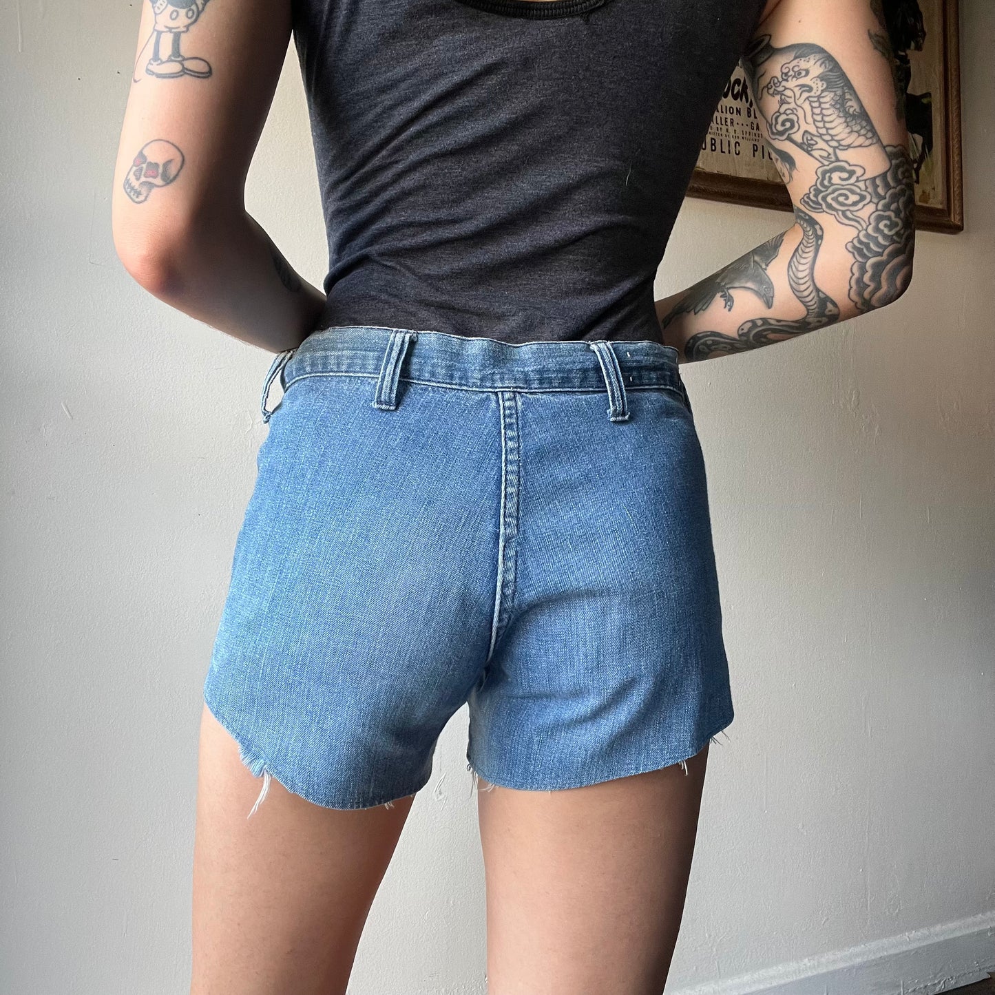 70s Faded Stitched Denim Cut Off Shorts 30"W (women's 4)