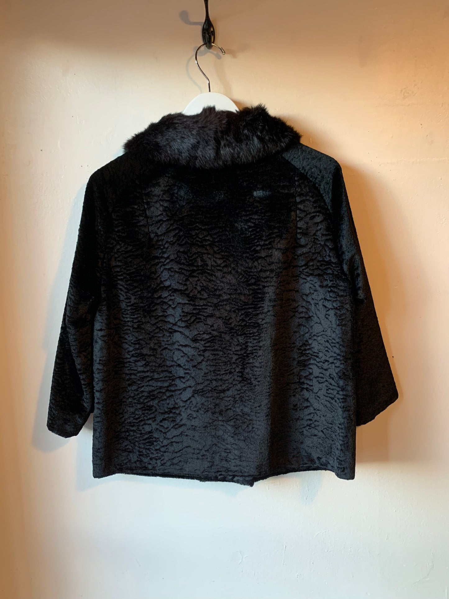 Vintage Sleek Black Rabbit Fur Collar Coat (M)