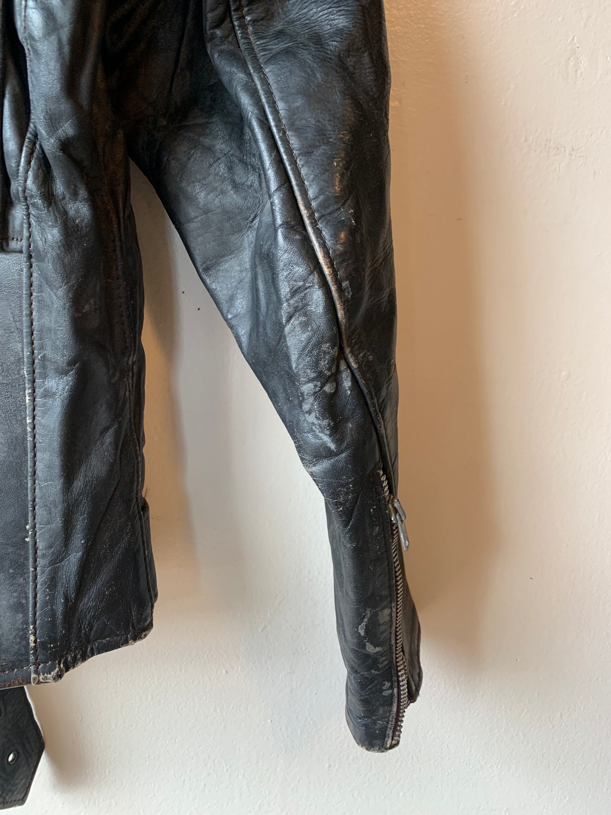 Brooks leather motorcycle 2024 jacket