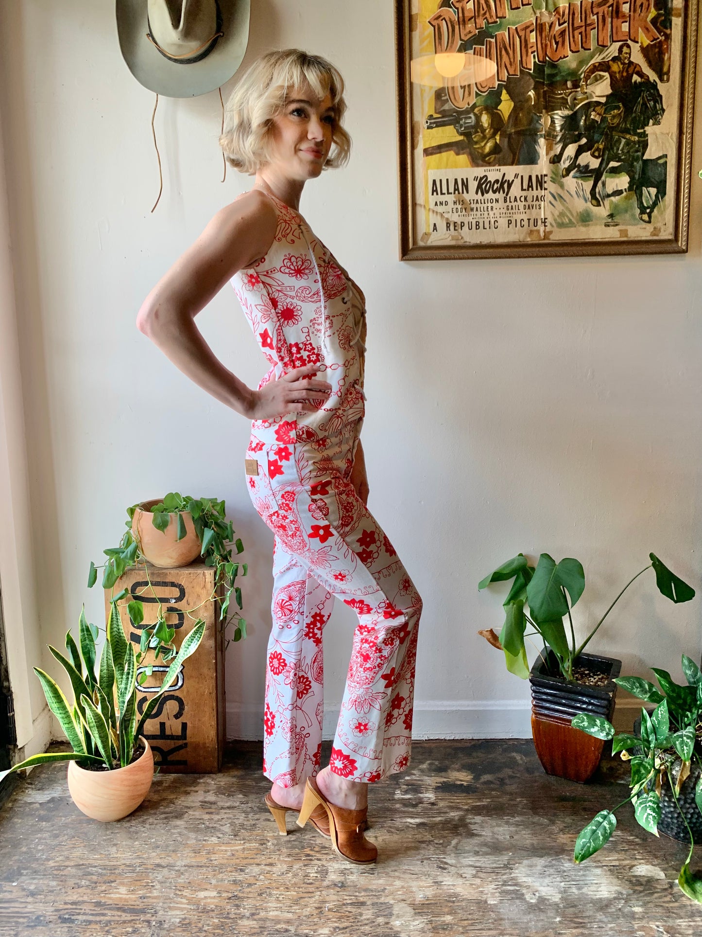 1960s Red & White Floral Grommet 2-pc Pantsuit (XS/S)